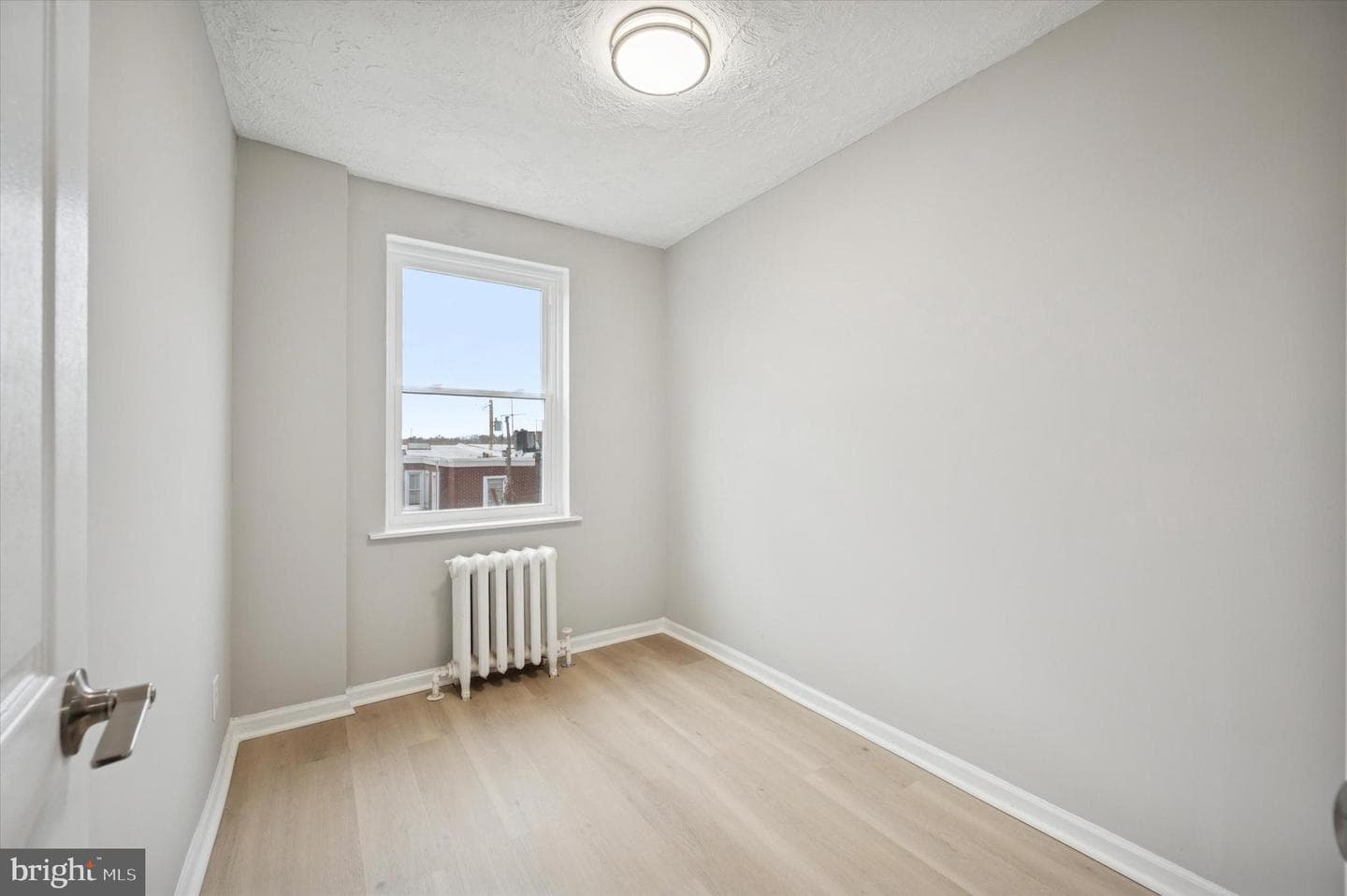 832 Kenmore Road photo 22