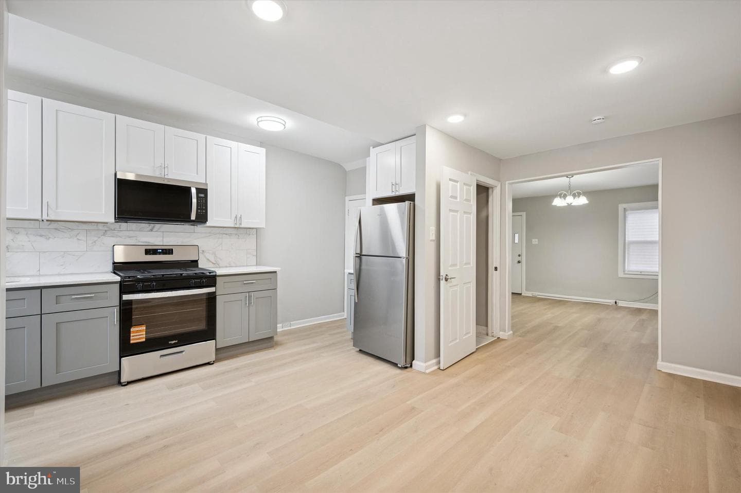 832 Kenmore Road photo 6