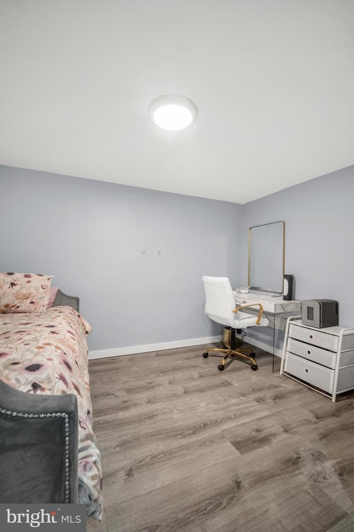 370 Selma Street photo 30