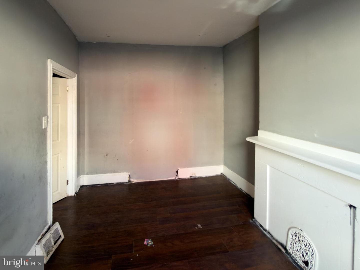1638 W Victoria Street photo 6