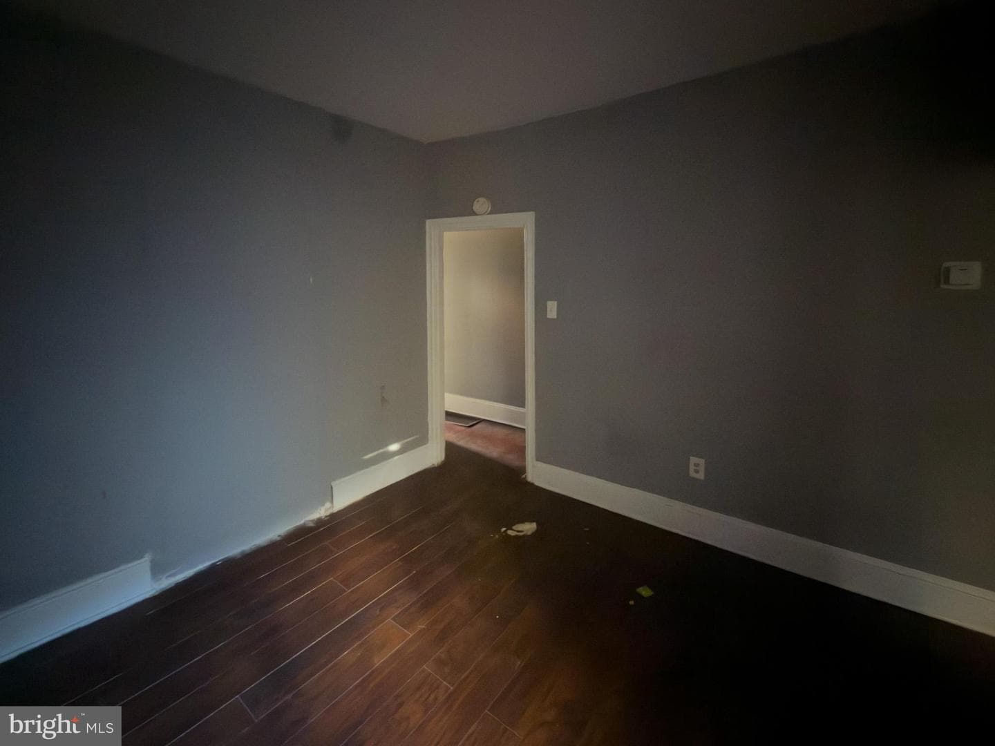 1638 W Victoria Street photo 9