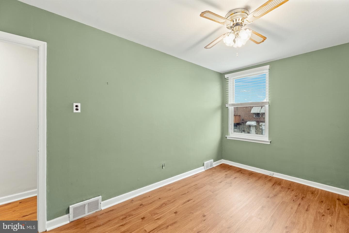 1629 E Comly Street photo 15