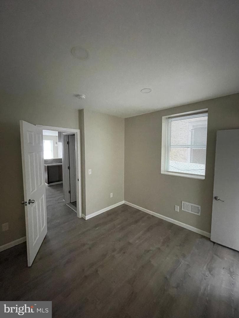1405 W Pacific Street photo 15