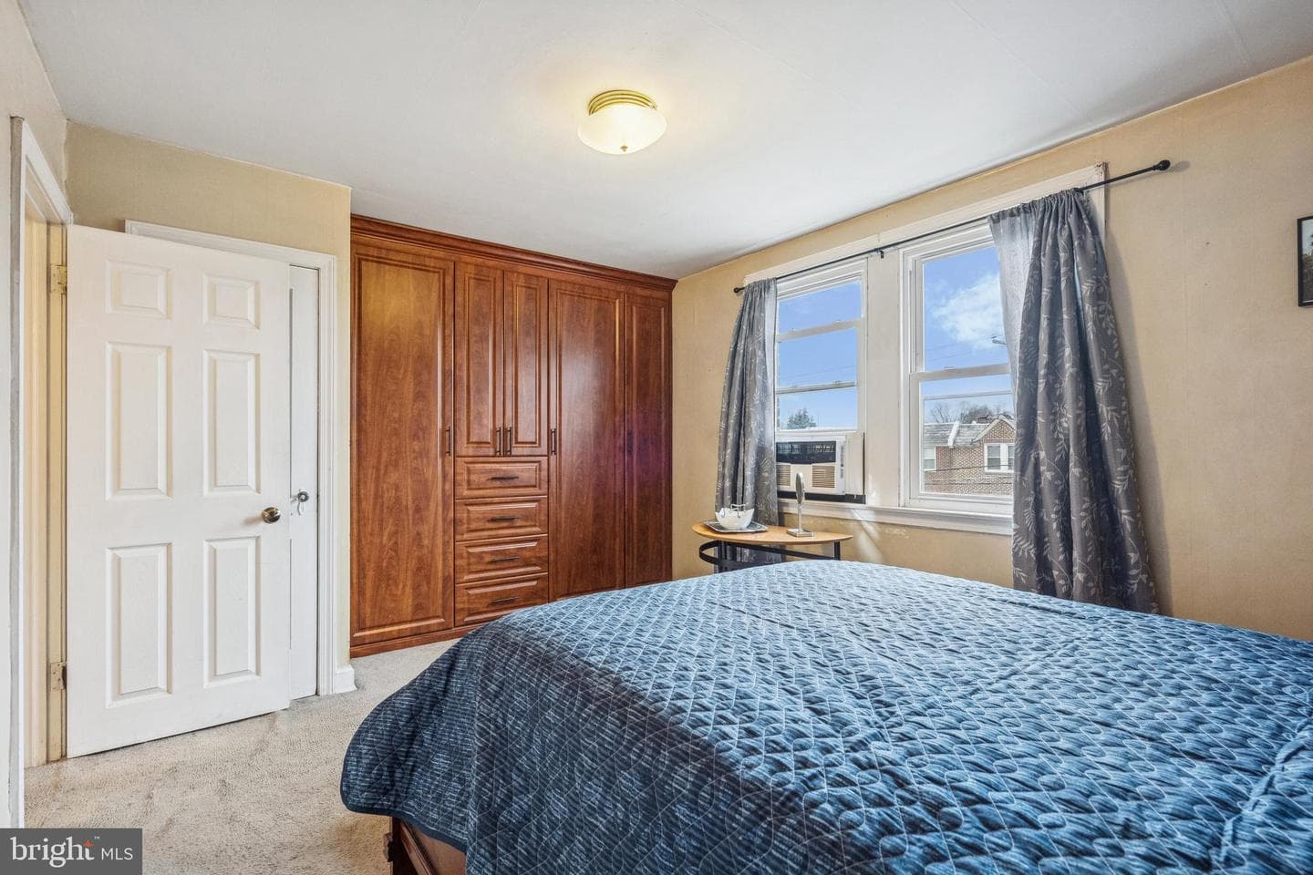 5437 Charles Street photo 10