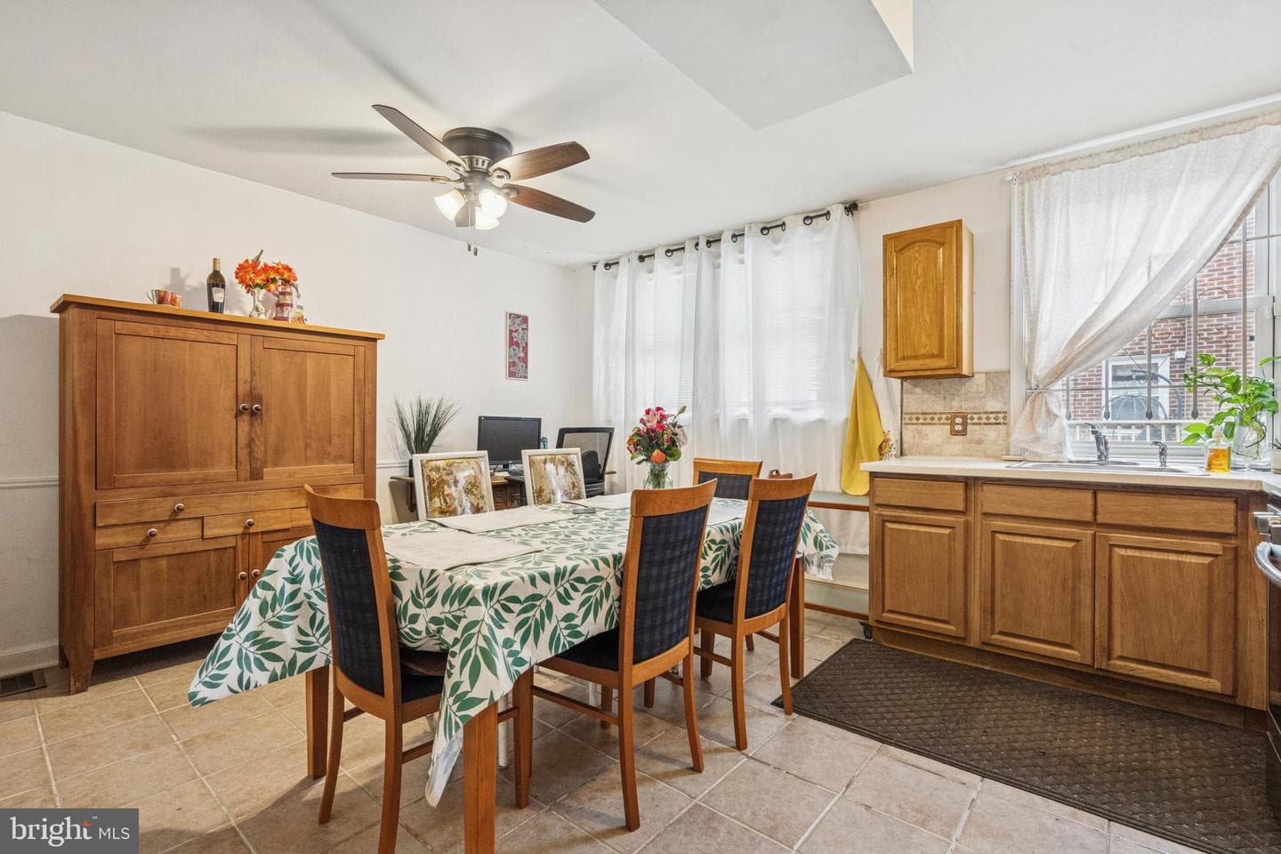 5437 Charles Street photo 6