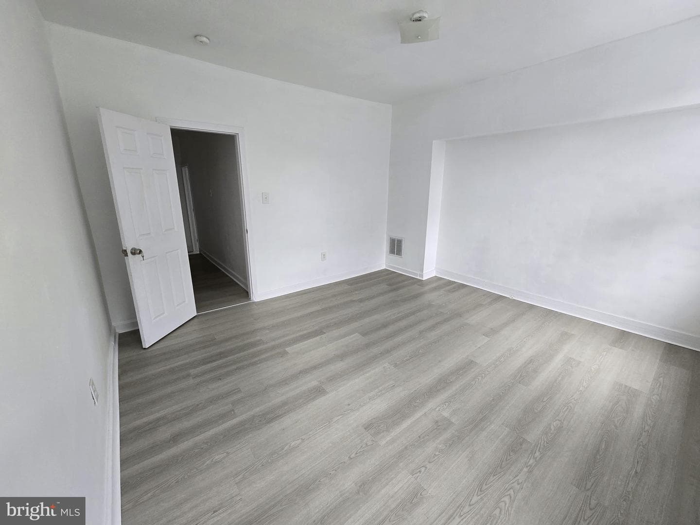 1009 W Susquehanna Avenue photo 26