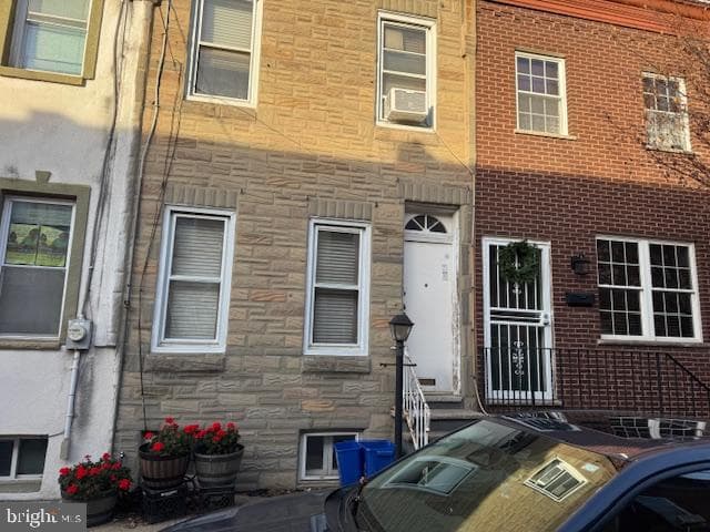 1815 Hoffman Street photo 1