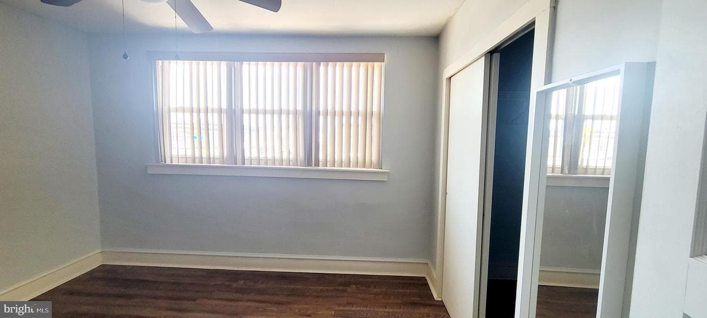 1022 W Oregon Avenue photo 18