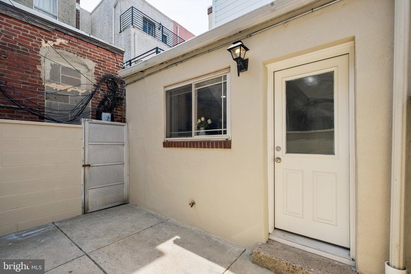 2041 S Bancroft Street photo 33