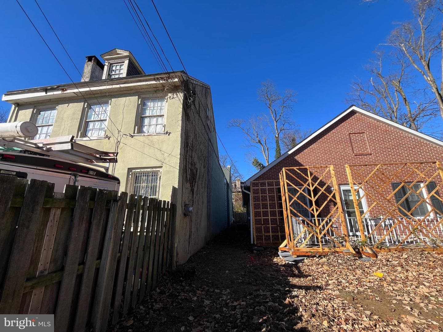 145 W Queen Lane photo 10