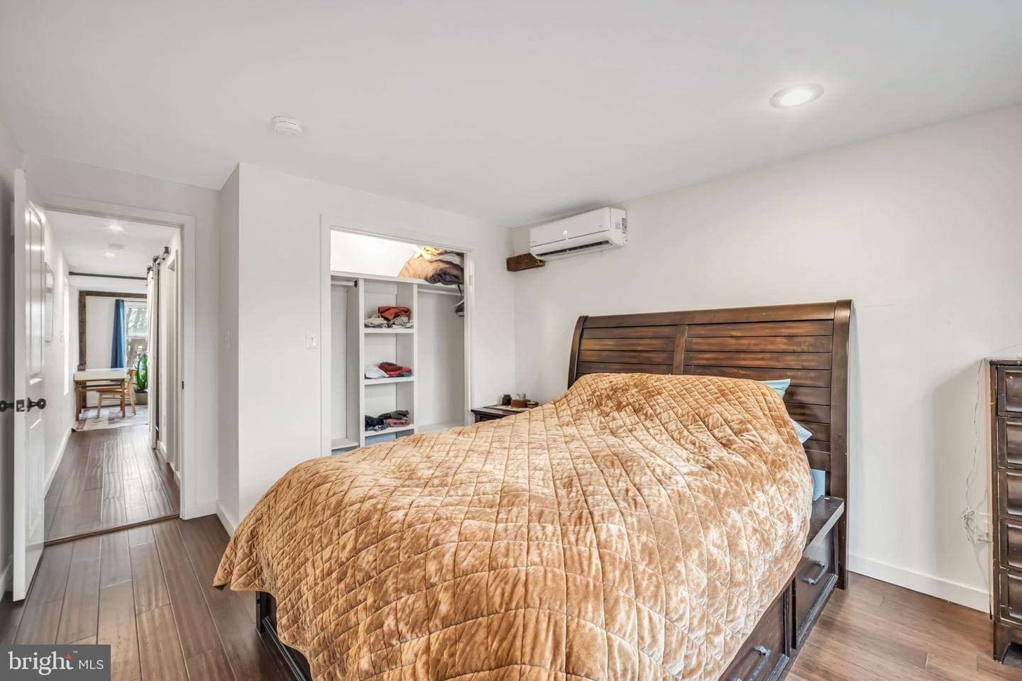 75 E Phil Ellena Street photo 16