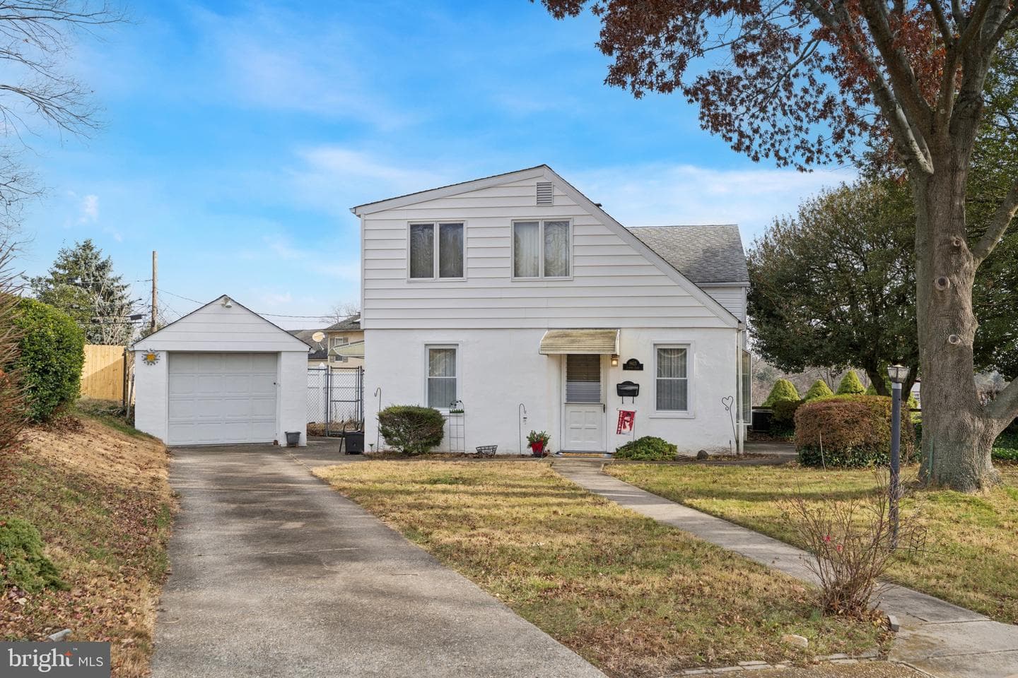 8613 Lykens Lane photo 2