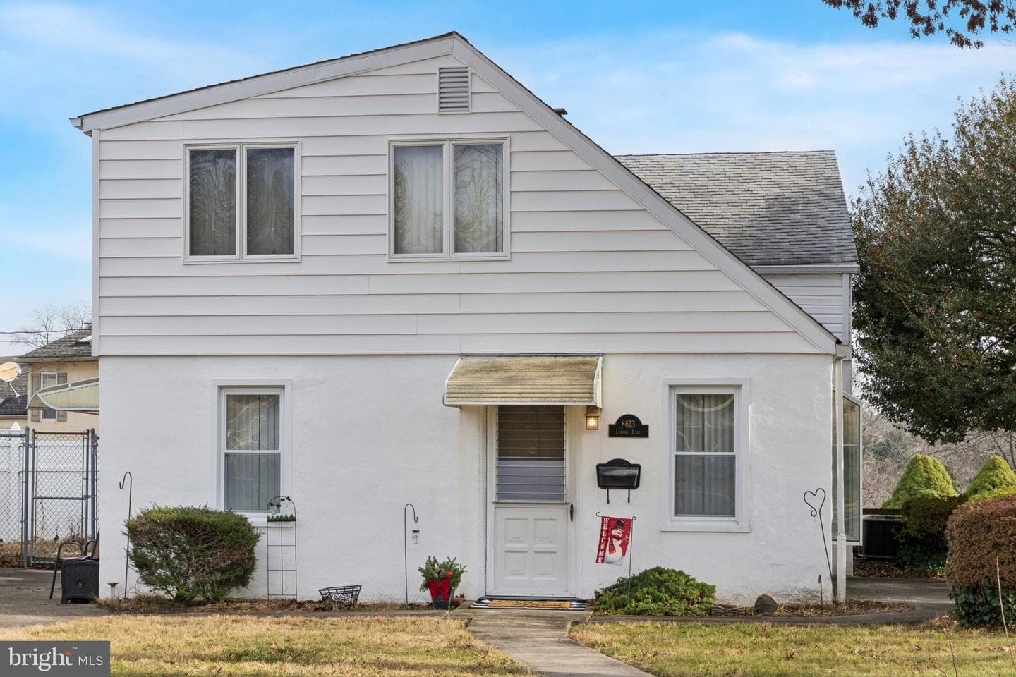 8613 Lykens Lane photo 3