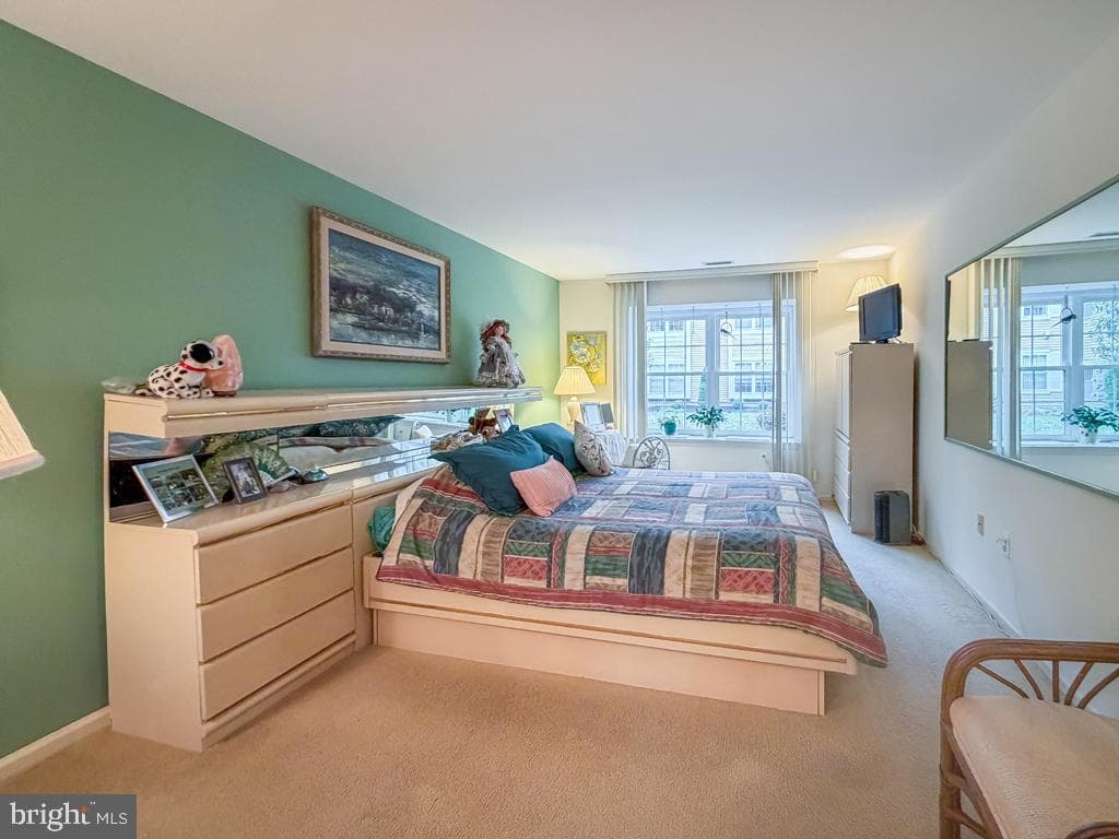 73106 Delaire Landing Road #106 photo 20
