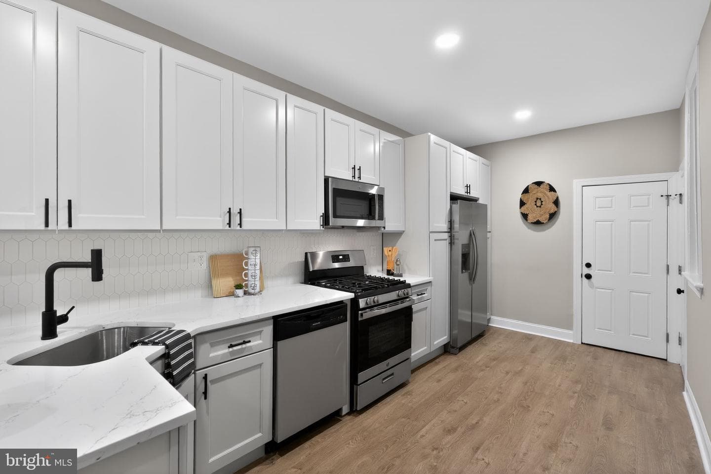6108 Webster Street photo 12