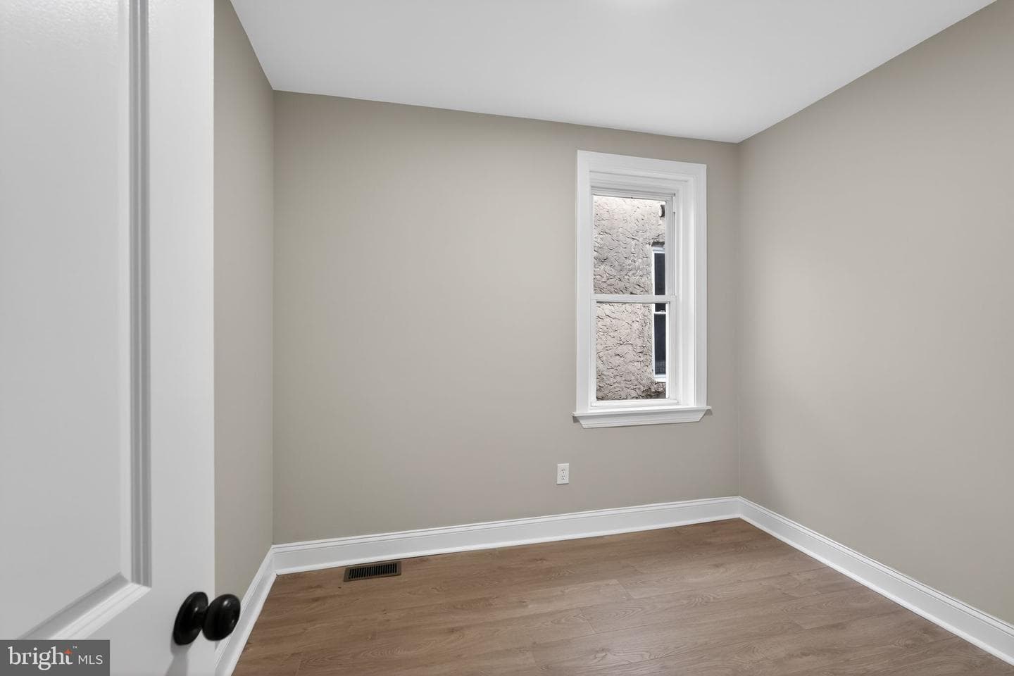 6108 Webster Street photo 18