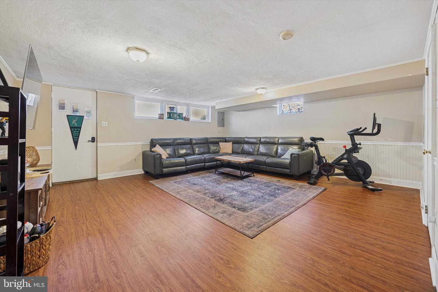 7025 Valley Avenue photo 16
