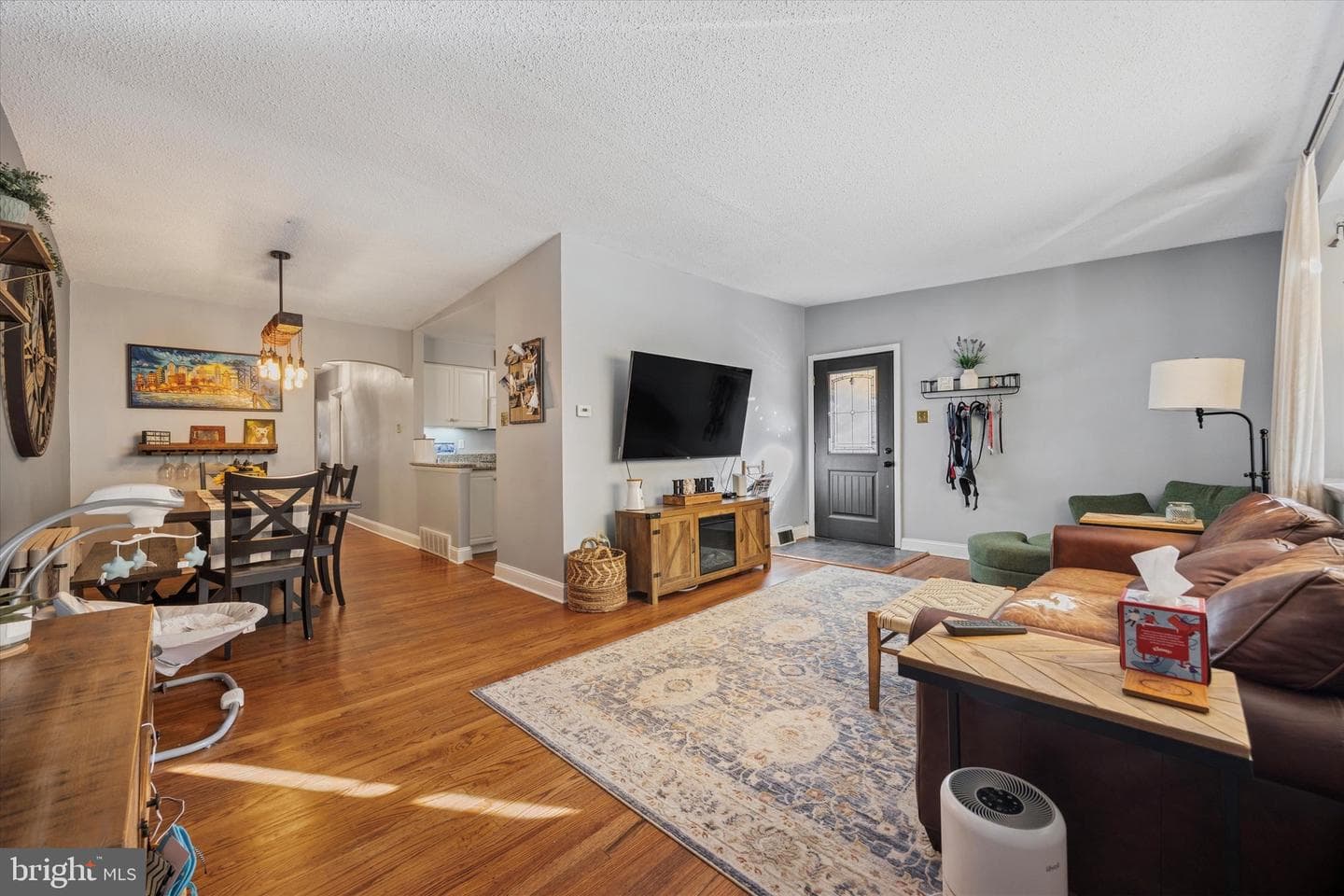 7025 Valley Avenue photo 2
