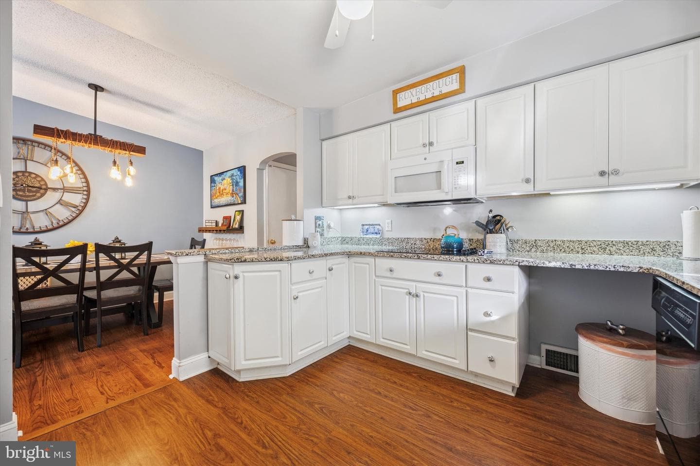 7025 Valley Avenue photo 8