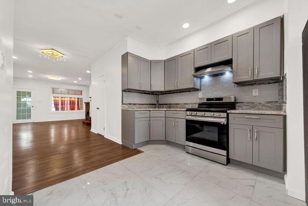 5741 Arch Street photo 11