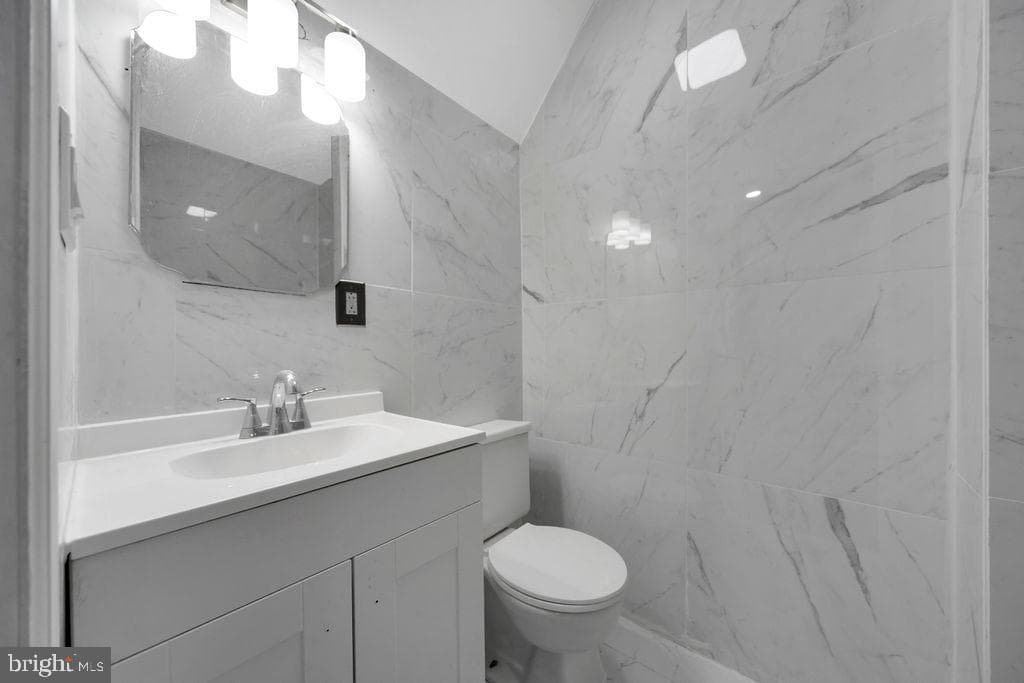 5741 Arch Street photo 14