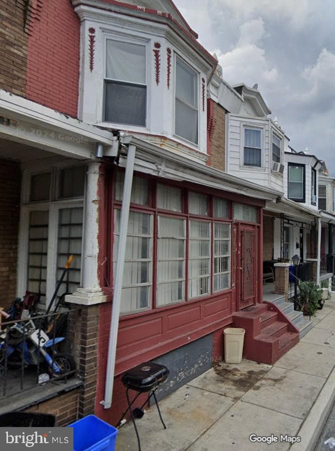 24 N Peach Street photo 1