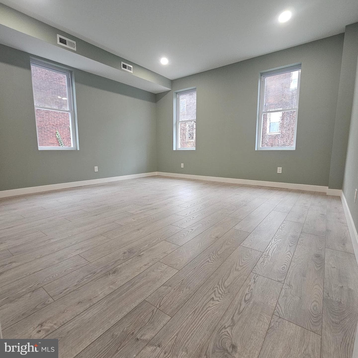 4920 N Camac Street photo 13