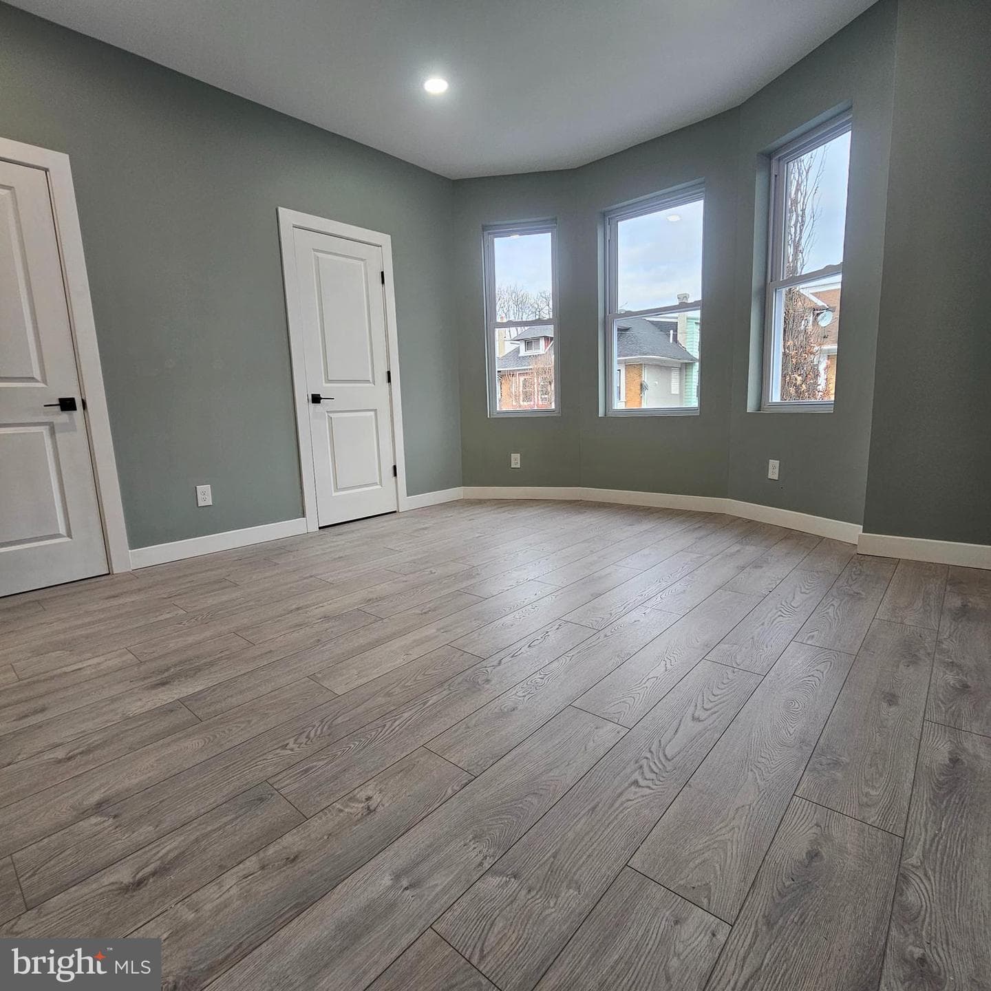 4920 N Camac Street photo 9