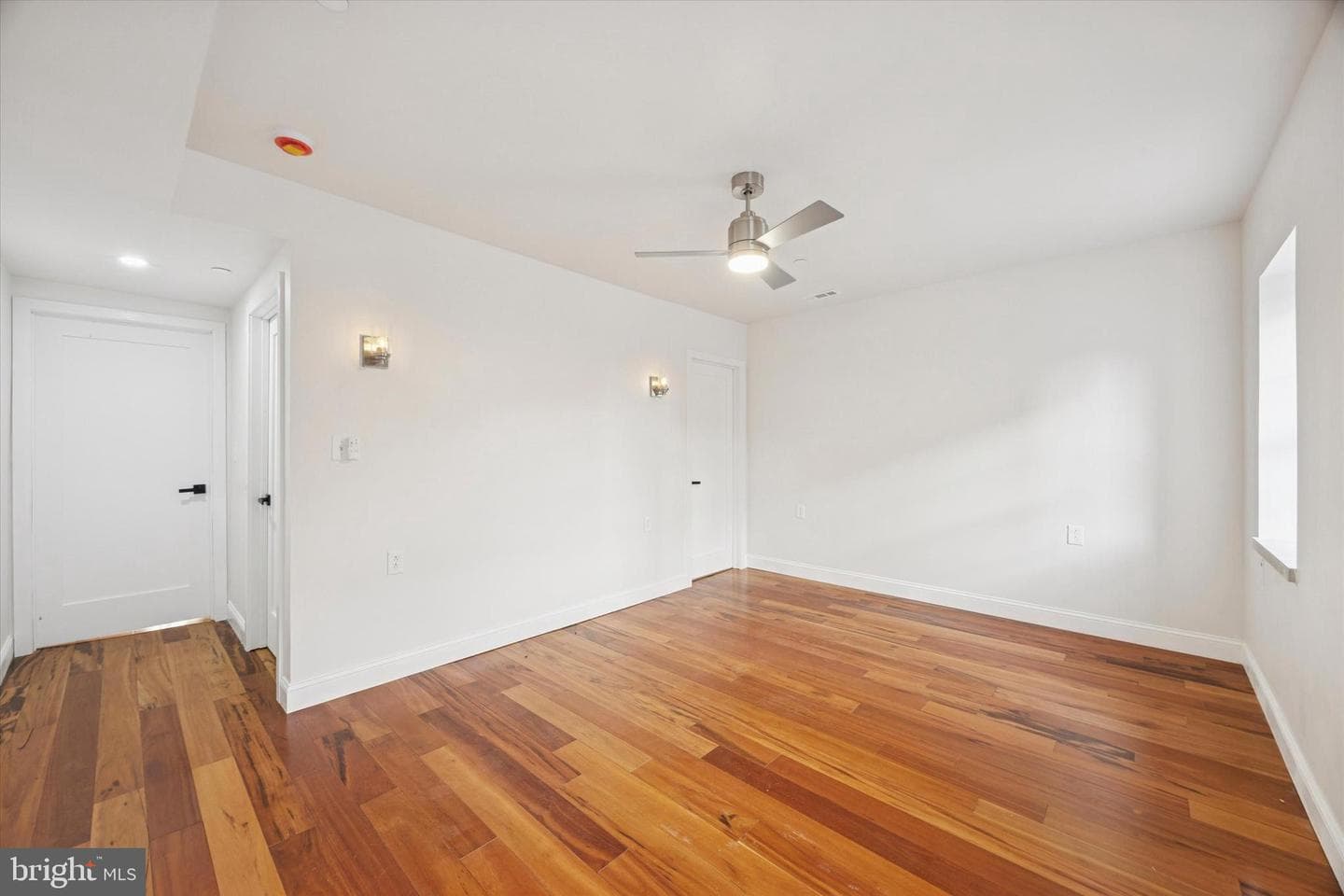 1300 S 6th Street photo 19