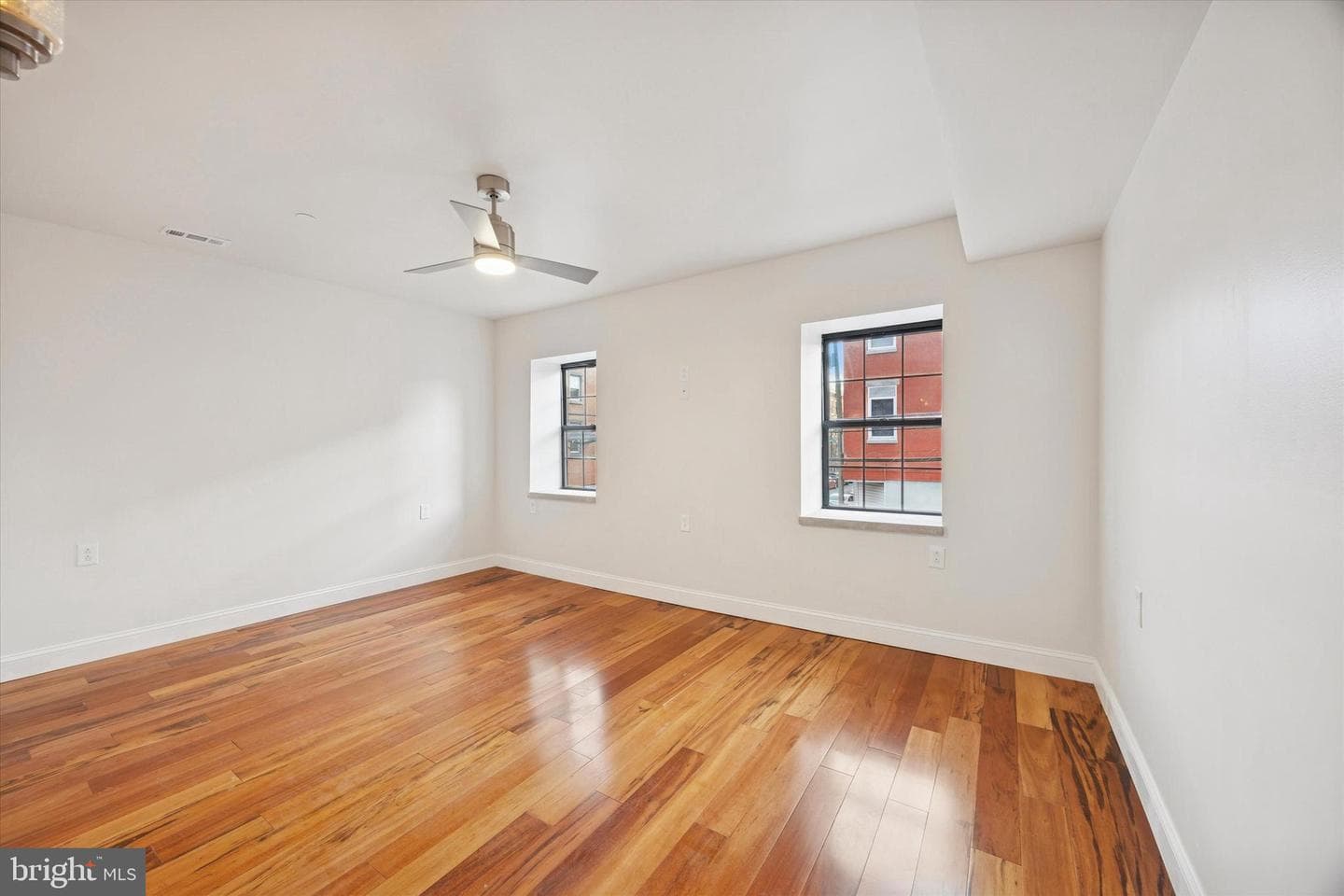 1300 S 6th Street photo 21
