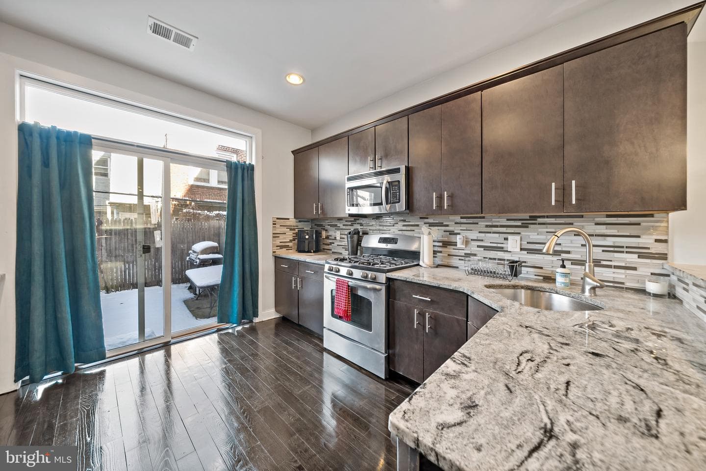 1517 Latona Street photo 6
