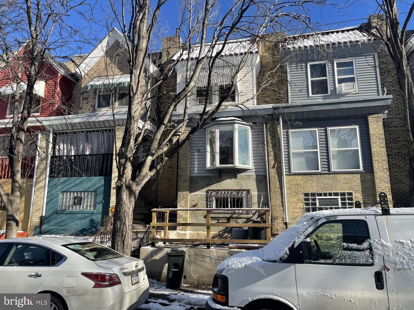4609 Vista Street photo 1
