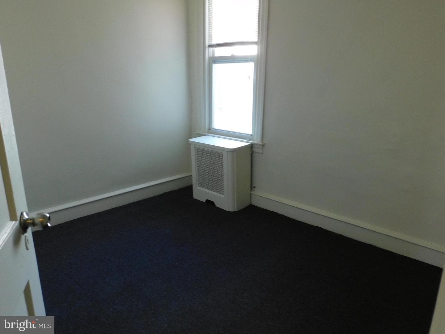 573 E Carver Street photo 17