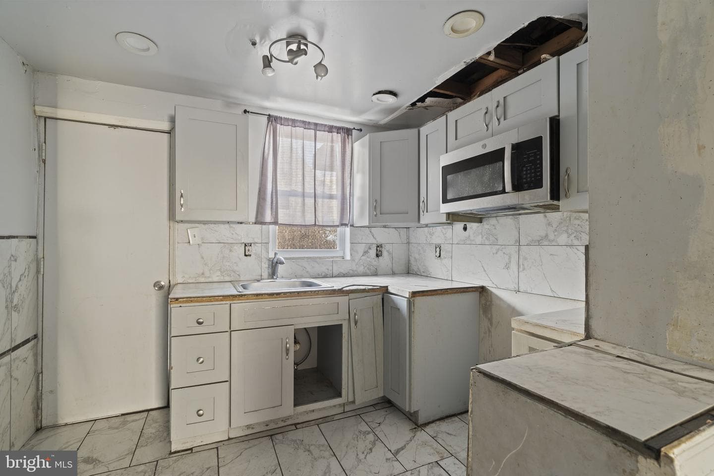 1316 S Capitol Street photo 7