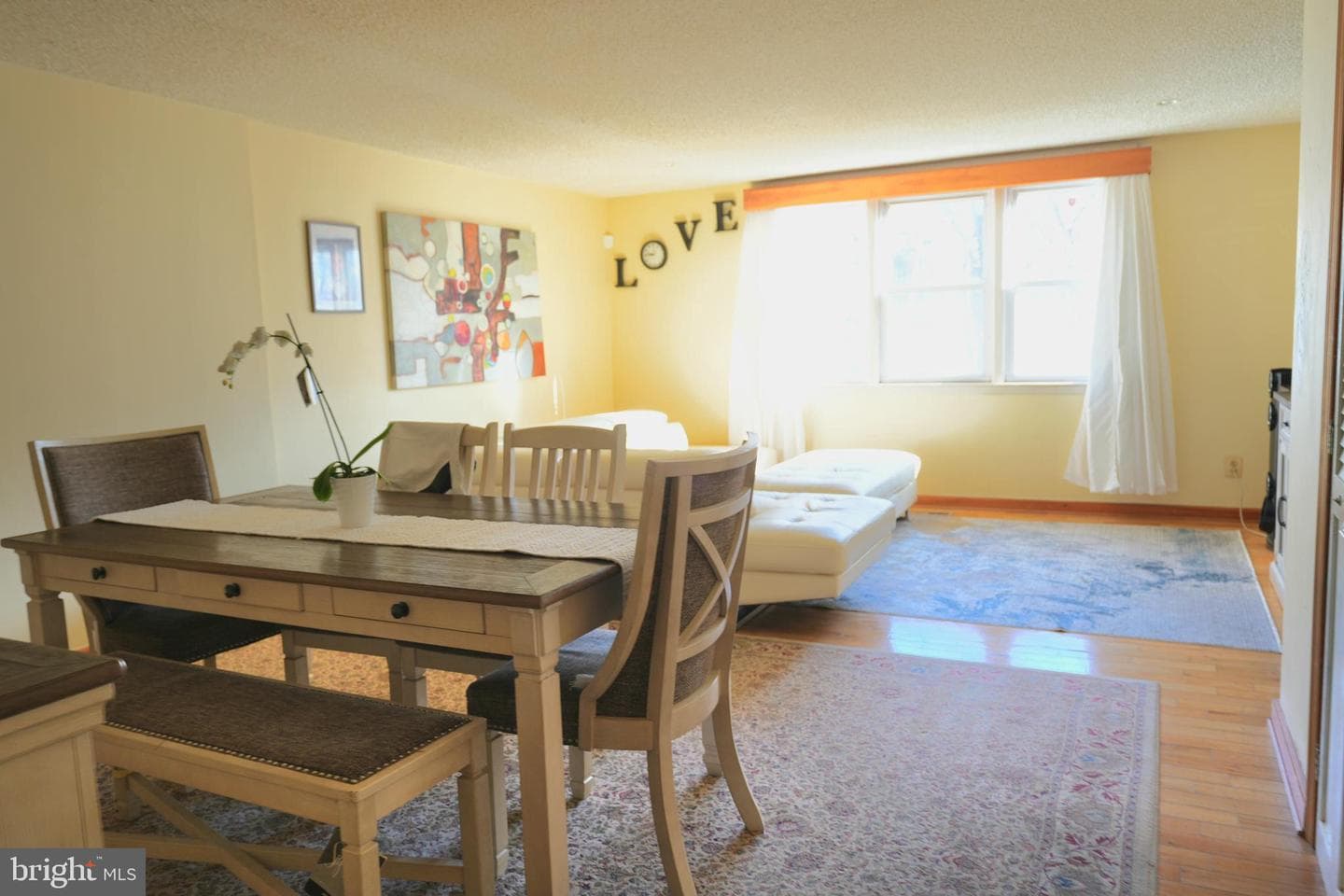 9274 Angus Place photo 5