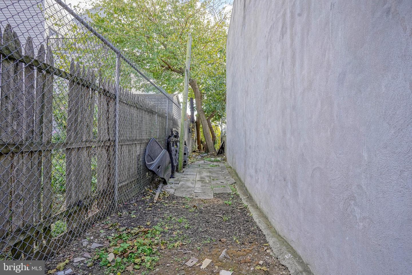 2005 E Sergeant Street photo 29