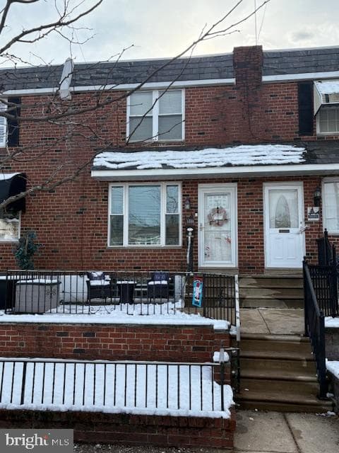 1818 Packer Avenue photo 1