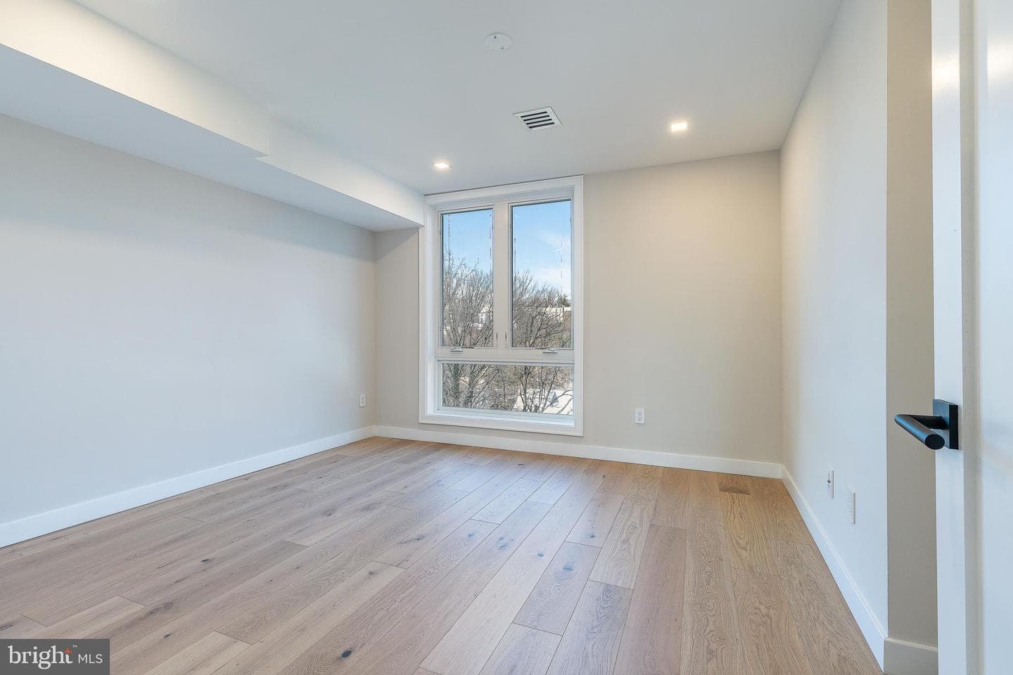 250 Gate Street photo 67