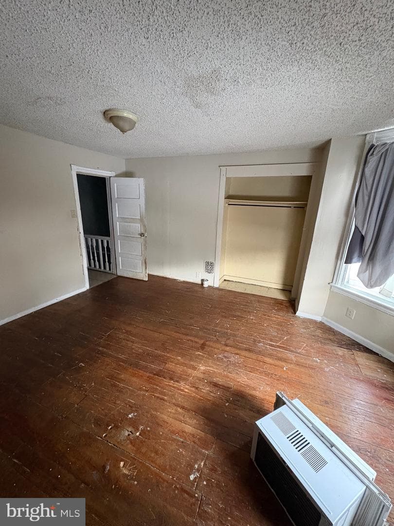 5754 Leonard Street photo 8