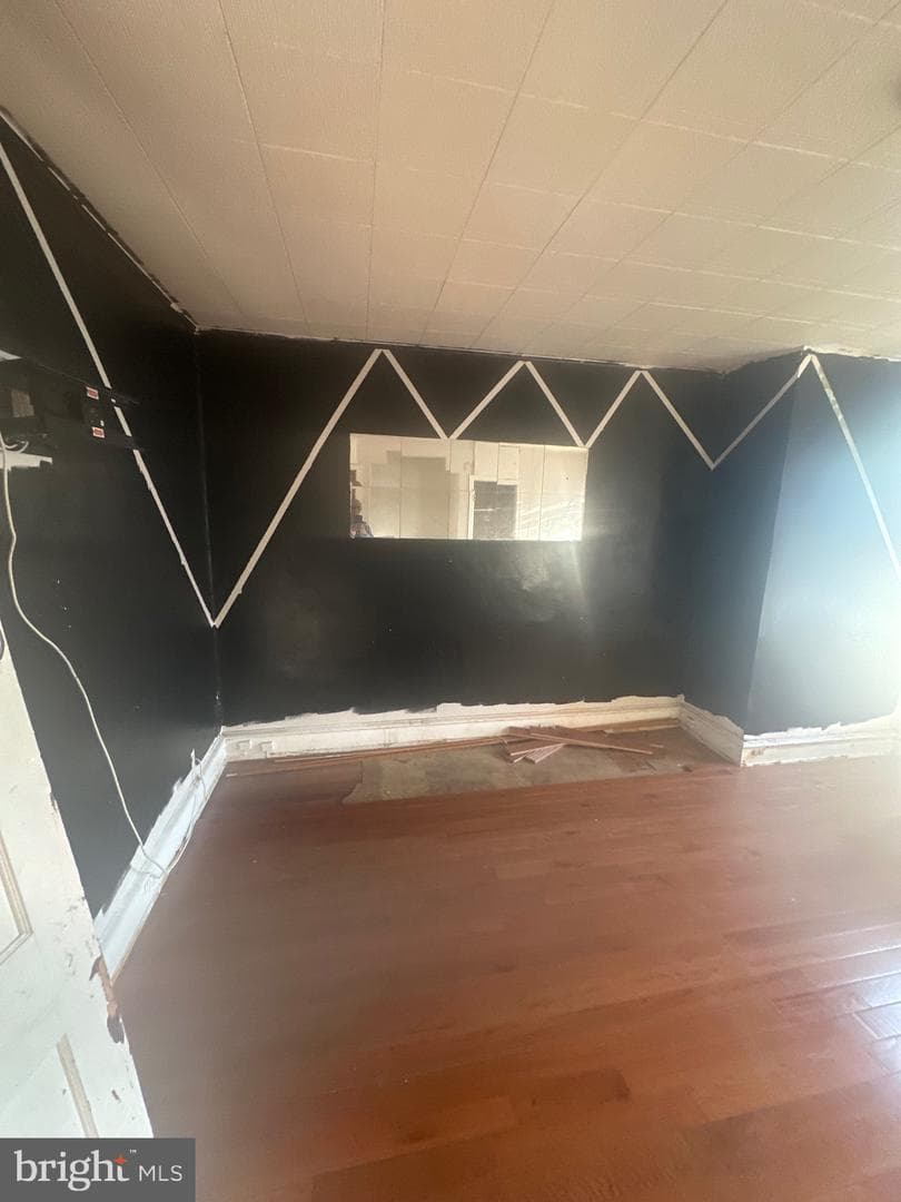 5037 N 8th Street photo 9