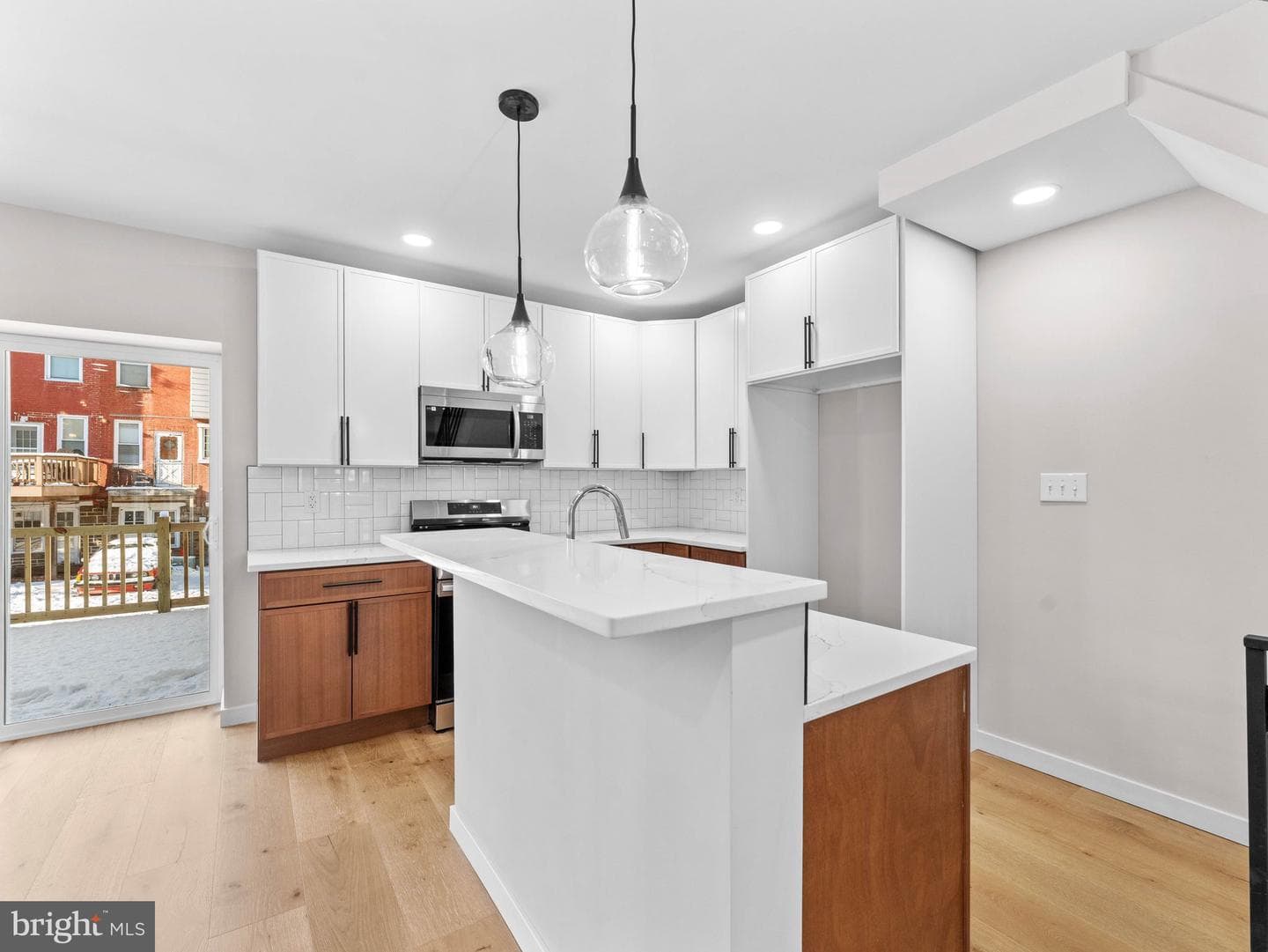 347 E Montana Street photo 12