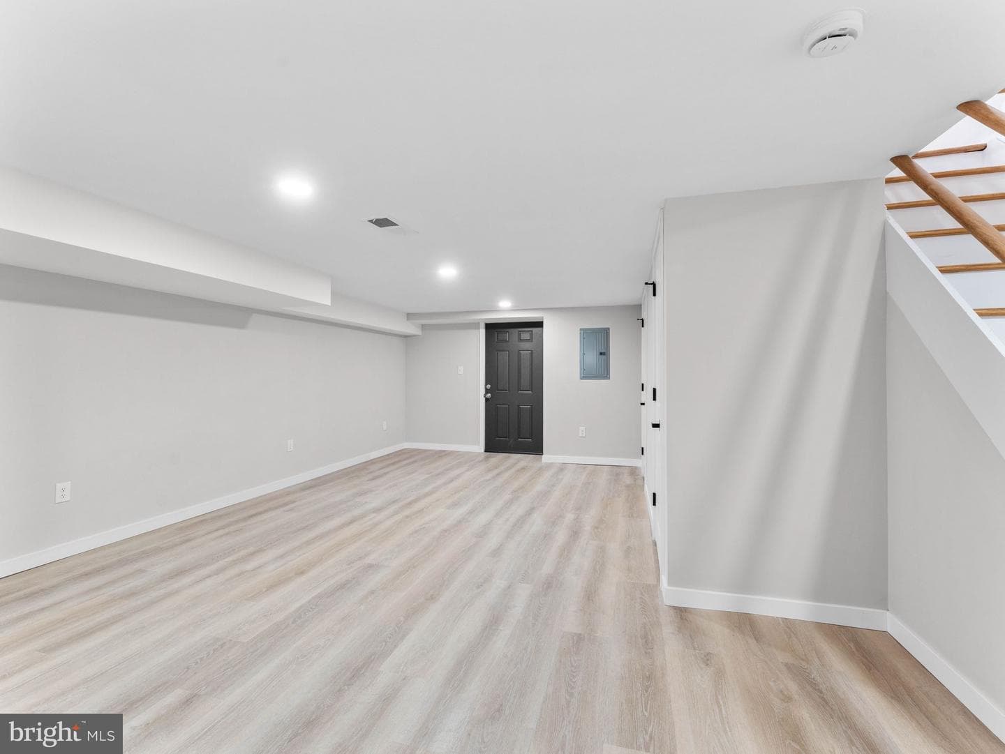 347 E Montana Street photo 21