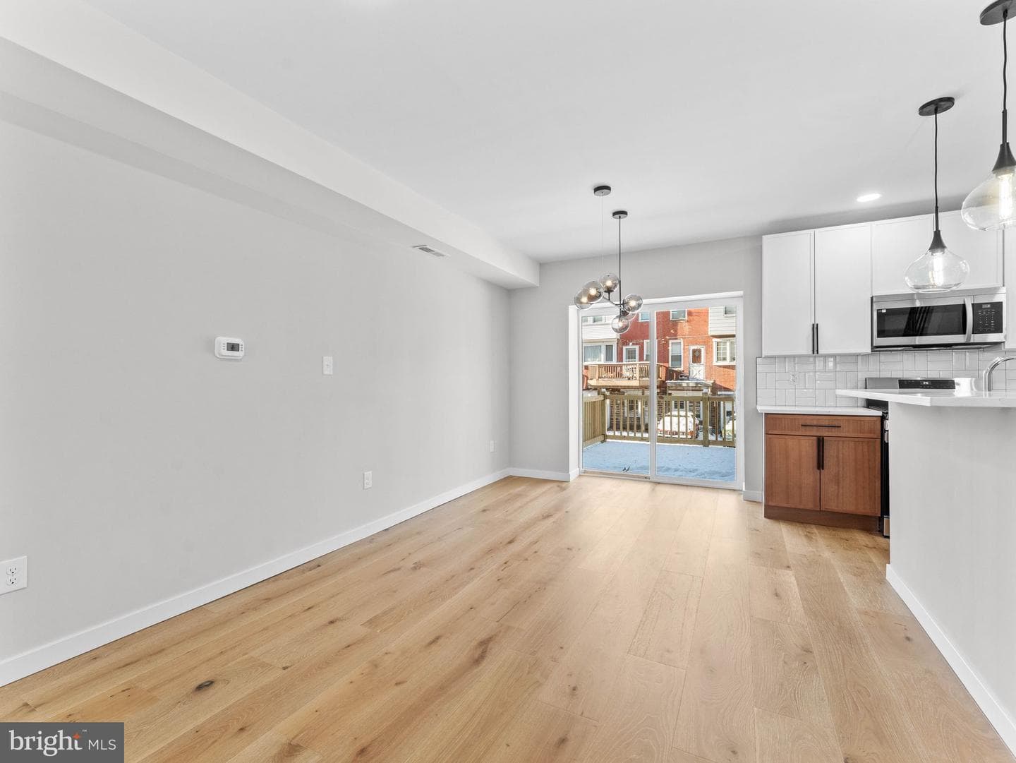347 E Montana Street photo 8