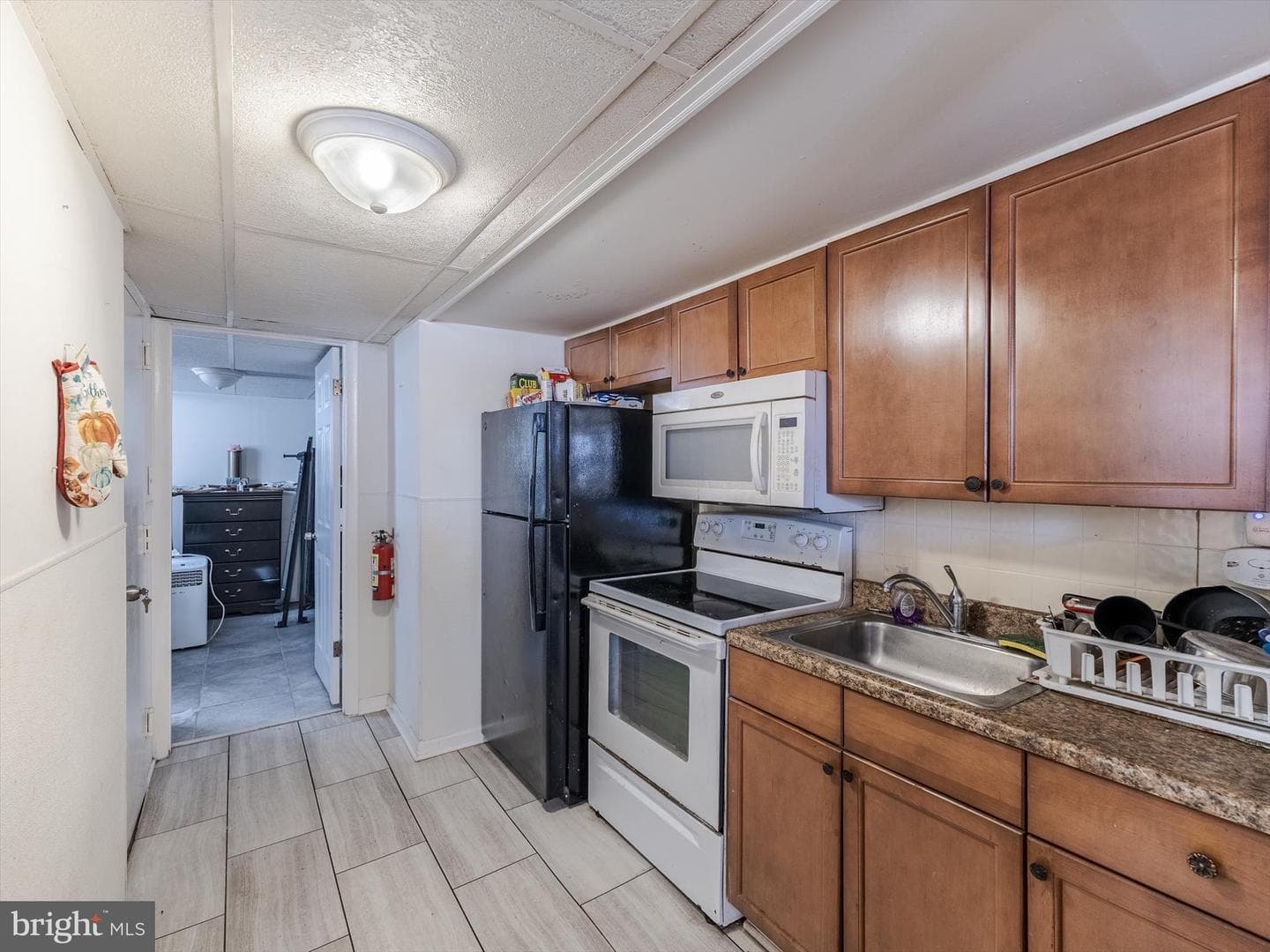 7413 Rockwell Avenue photo 23