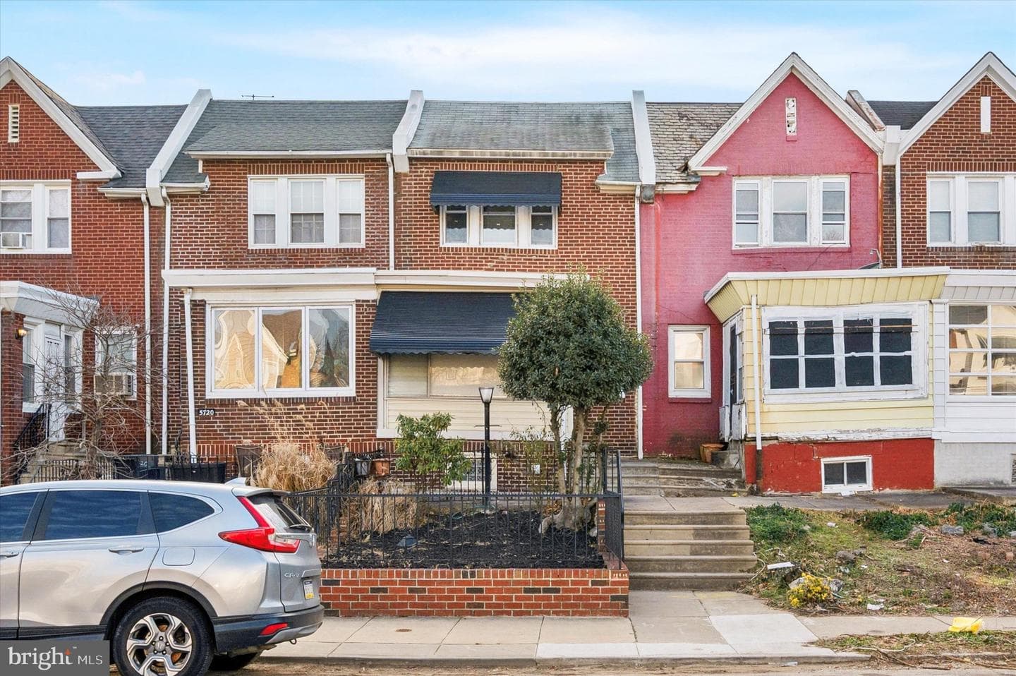 5722 Florence Avenue photo 3