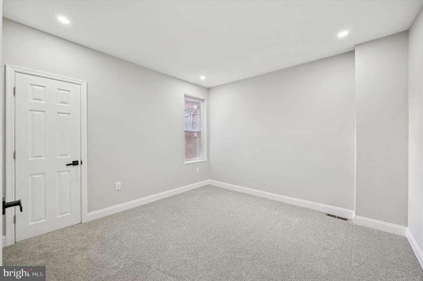 5722 Florence Avenue photo 31