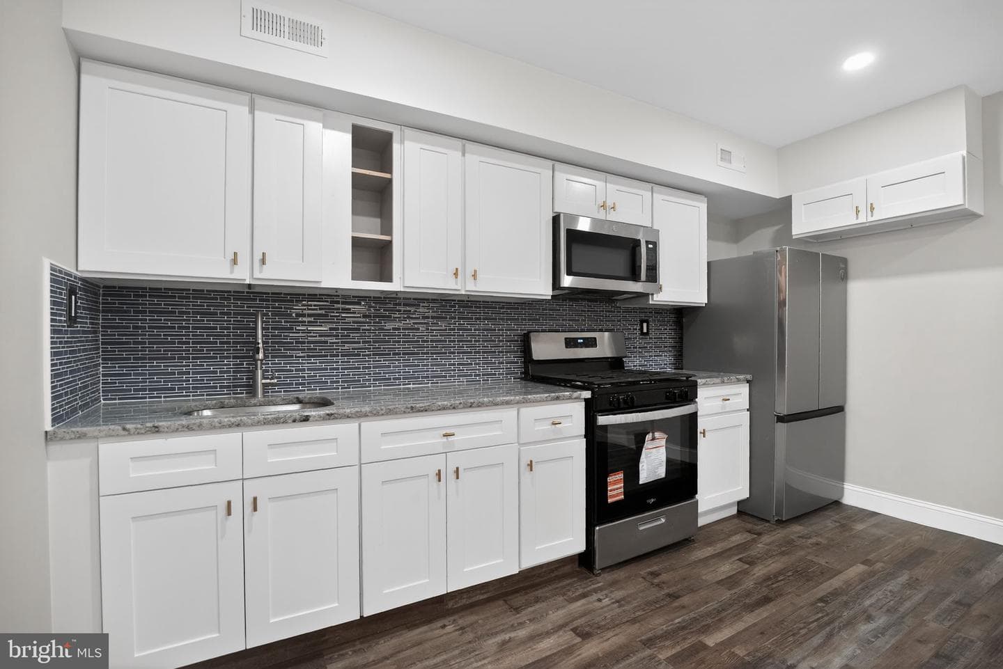 4287 Penn Street photo 12