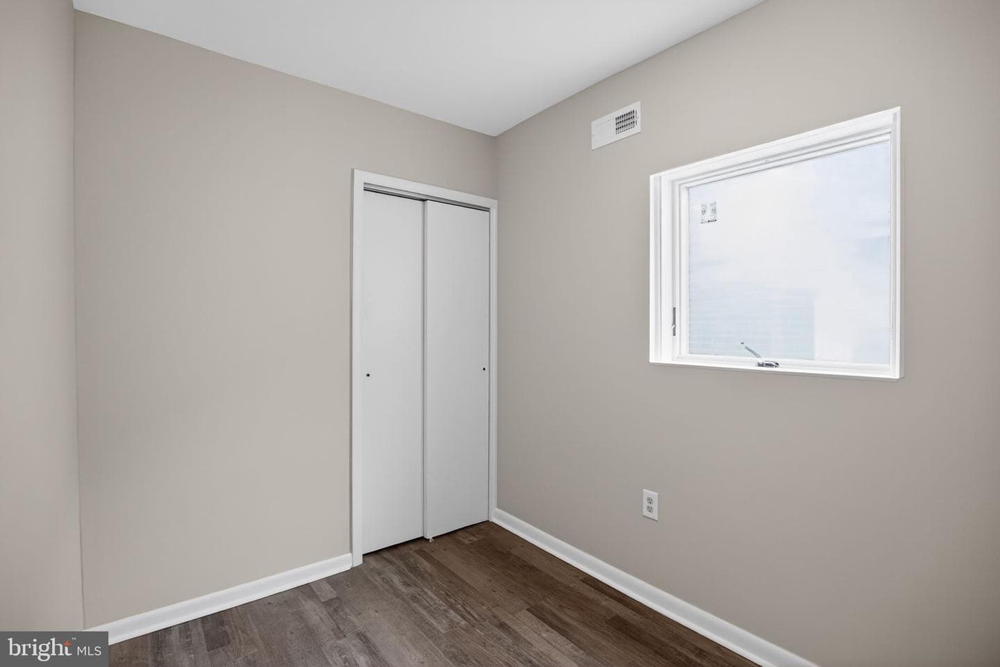 4287 Penn Street photo 20