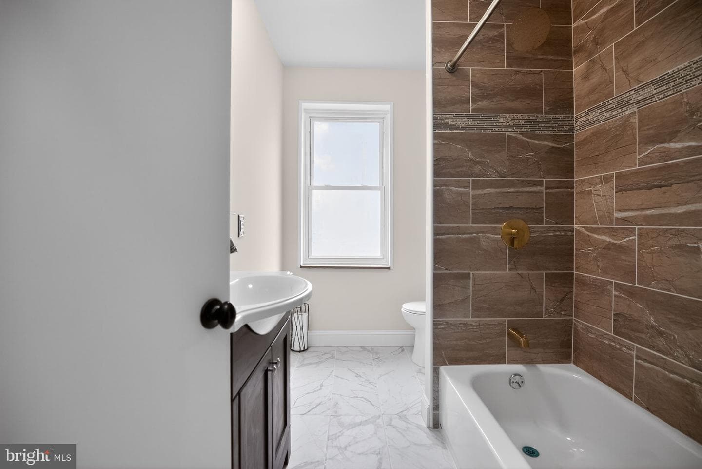 4287 Penn Street photo 22