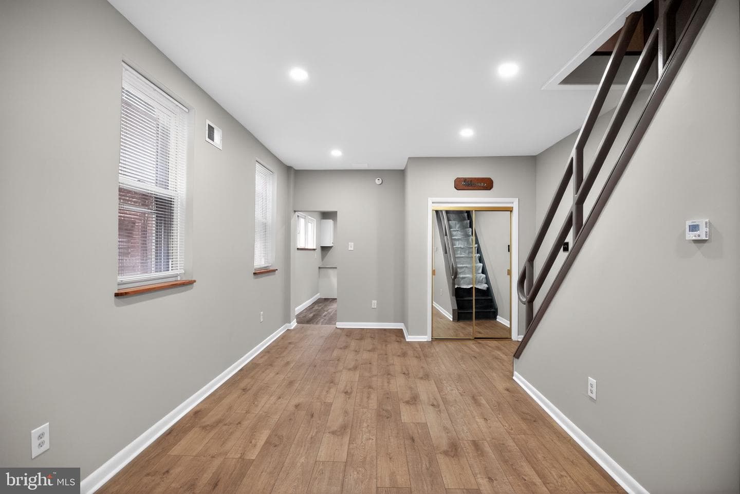 4287 Penn Street photo 9